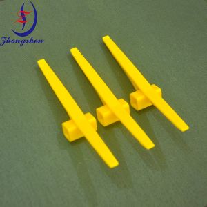 U Shaped Egg Scratcher For Poultry Farm Egg Collection System