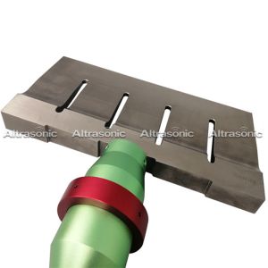 China 1000W Ultrasonic Food Cutting Machine For Cake Candy Cheese Fish Chocolates on sale