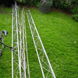 Tubular Hot Dip Galvanized 40m Guyed Mast Tower