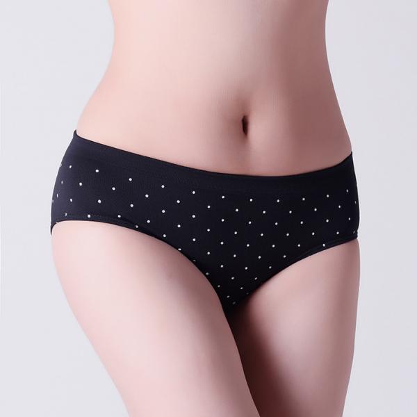 Quality Lady black brief,  lace design,   soft weave.  XLS036   woman seamless underwear wholesale