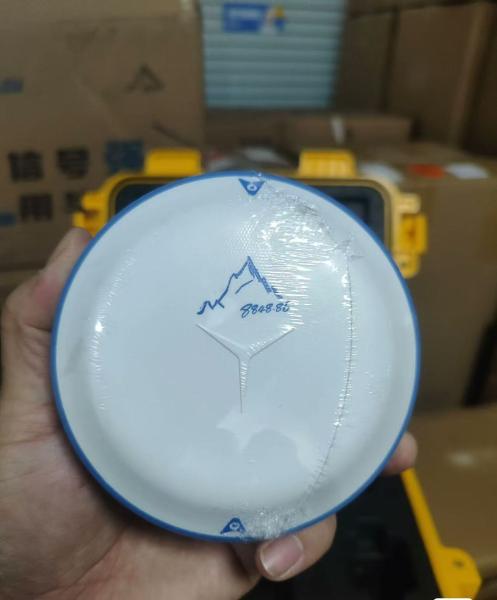 CHCNAV I76/X13 GNSS receiver Highly Sensitive RTK GNSS Receiver with L-band QZSS