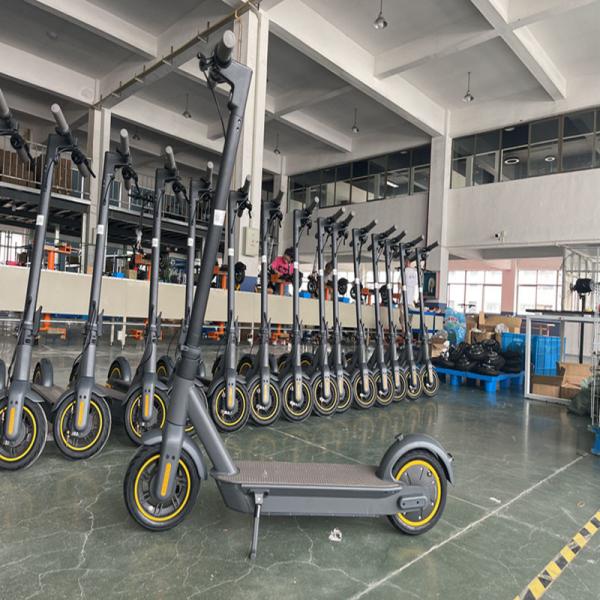 Quality Lithium Battery Bluetooth Electric Scooter 30km/h Aluminum Alloy wholesale