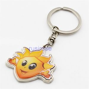 China 2019 new zinc alloy metal smiley keychain, metal smiley shape keychain custom, paint Epoxy cartoon keychain custom on sale