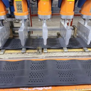 HDPE Geocell GM254-100mm Base Reinforcement for ATV Tracks and Equestrian Arenas