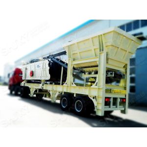 Mobile Screening Plant Vibrating Screen Complete Functions Well Distributed Discharge