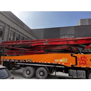 56m Vibrating Amplitude 2013 Concrete Mixer Construction Machine on Mercedes