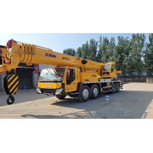 2011 Xcmg 70t Truck Crane Terrian Mobile Crane Hoist Crane Ideal for Heavy Duty
