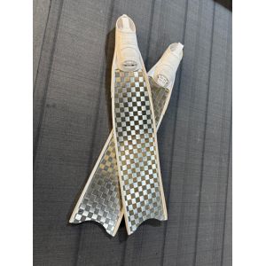 100CM Long Freediving Fins Lightweight Impact Resistant With White Footpocket