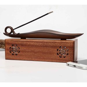 6 - 8 Hours Playing Time Wooden Wireless Speaker Bamboo Material with Aux