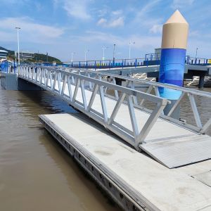 PVC Marine Aluminum Gangways Aluminum Alloy Structure Movable Approach Bridge