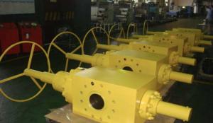 China Manual Gate Wellhead Valves Ball Screw Operated Cameron FLSR Frac Type on sale