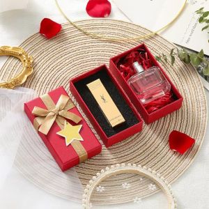 Long lasting and Sturdy Christmas and Valentine's Day Gift Fancy Packaging Box