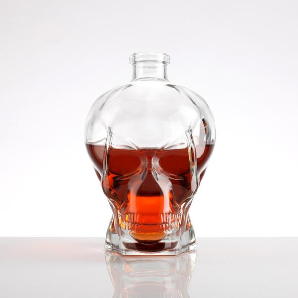 Superior Glass Skull Bottle with Customize Cork Sealing Type and Hot Stamping