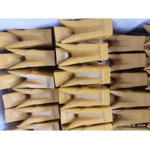 TIG J200 Small Excavator Twin Tiger Tooth 1U3202 1U3202T 1U3202WT For J200