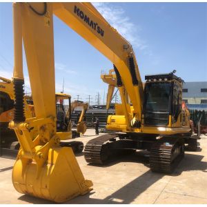Japan Used Komatsu PC200 Hydraulic Crawler Excavator with Excellent and 195kw