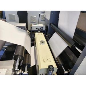 Ink Rollers Separated From Printing Roller On Sleeve Type Flexo Printing Machine