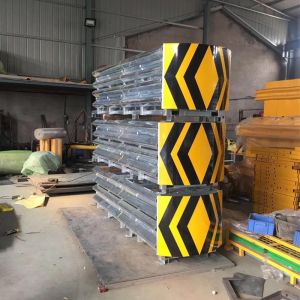 Customized Safety Barrier Crash Cushion for Outdoor Security on Highway