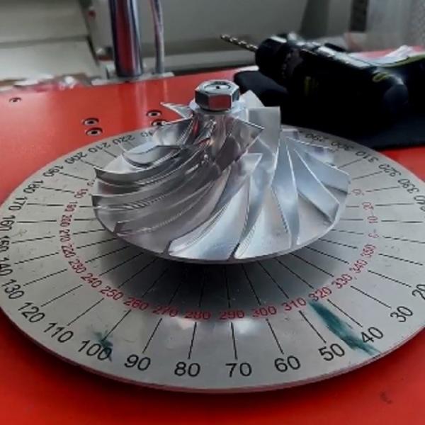 Quality High Efficiency Dynamic Balancing Machine For Wind Blade Water Pump Impellers LCD Screen Drill Press Weight Reduction Type wholesale