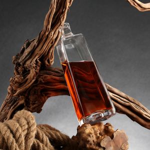 Super Flint Glass 750ml Square Shape Bottom Vodka Glass Bottles for Home Bar