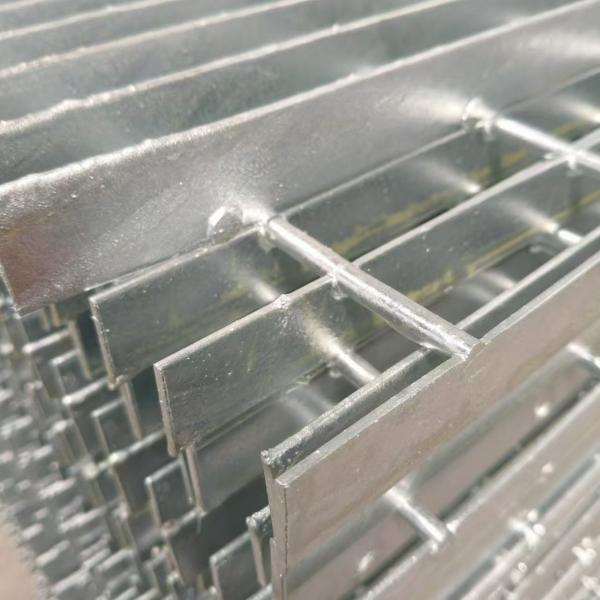 Durable Steel Grating for Parking Areas: Withstanding Heavy Vehicles and Traffic