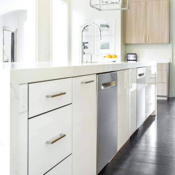 Wood Grain Melamine Finish Kitchen Cabinets With Pantry L Shape