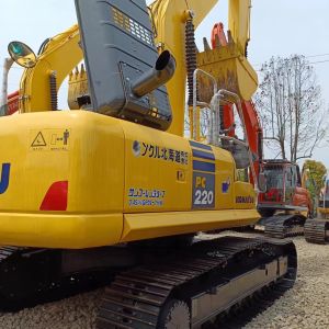 Komatsu PC220 Excavator with 22000 KG Machine Weight and Original Hydraulic