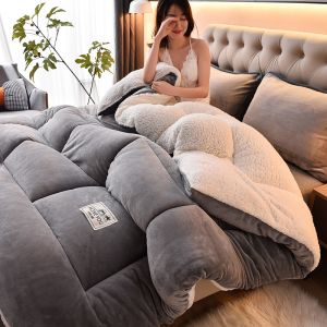 Customised Size Bedding Set with Thickened Warm Lamb Fleece Quilt and Customized