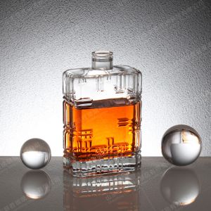 Custom Size Accepted Square Wine Glass Engraving Bottle for Large Size Whiskey