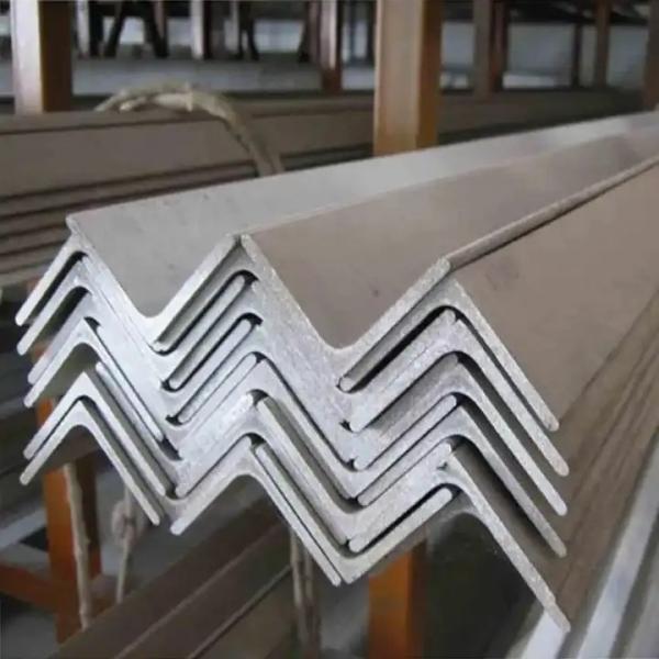 Hot Rolled Structural Angle Iron 100-500mm Unequal Angle Section For Construction