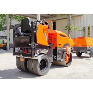 2.5 tons Road Construction Roller ST2500D Front Drum with Rear 4 Tyres