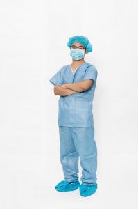 China 35-50GSM Surgical Scrub Suits With Short Cuff , Disposable Hospital Scrubs on sale