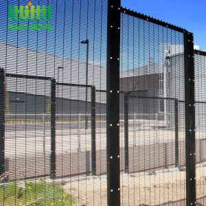 2.4m 358 Anti Climb Security Fencing Anti Cutting Mesh For Residential Garden