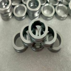 Cheap Polished Titanium Screw Forgings With Strength And A1 Ultrosonic Flaw Detection for sale