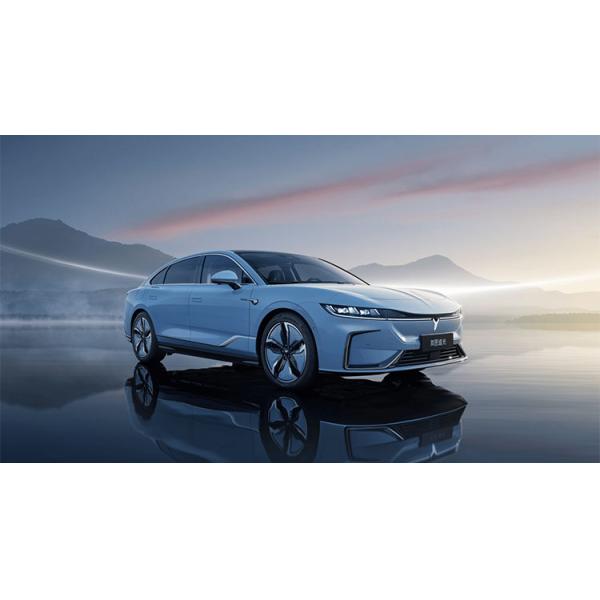 Voyah Zhuiguang Chasing Electric EV Car with 5088*1970*1515mm Size and Official 0-100km/h Acceleration of 4.2s