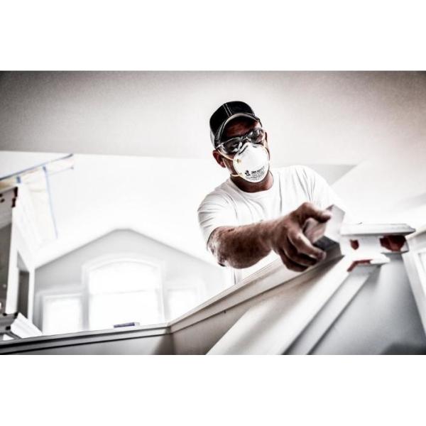 Respirator White Free Size 8210 Disposable Dust Mask