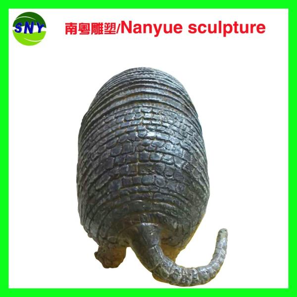 Quality figurine souvenir  pangolin sculptures statues of fiberglass nature painting as decoration statue in garden theme park wholesale