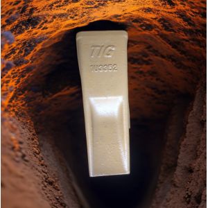 TIG Brandcasting teeth 320 bucket teeth 1U3352 tooth and 1U3352RC tooth for 320