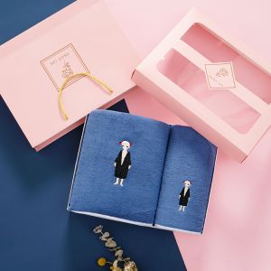 China Home Microfiber Towel Set with Custom Embroidery Logo in Gift Box and Multi-Color Options on sale