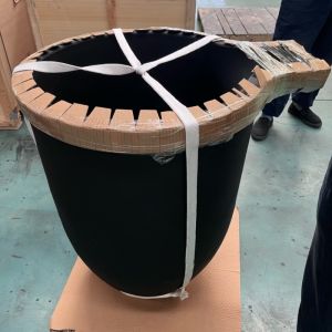 Customization Size Non-ferrous Melting Crucible with Pouring Nozzle for Seamless