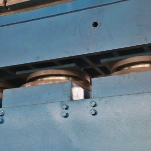 Manufacturing Plant Plate Vulcanizing Press for Jaw Ttyre Reconditioning Machine