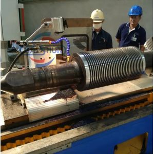 Big Bore Lathe Manufacturer Horizontal Roller Processing CNC Roll Turning Lathe