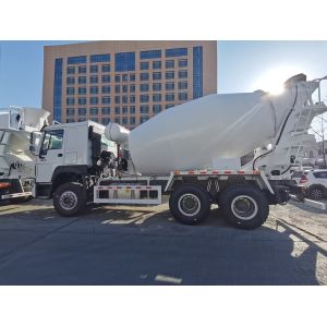 SINOTRUK HOWO 6×4 10 Wheels Concrete Mixer Truck 400 HP High Efficiency LHD