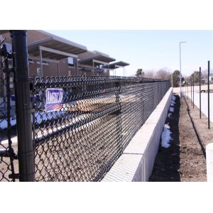 China Galvanized chain link fence and pvc coated chain link fence on sale