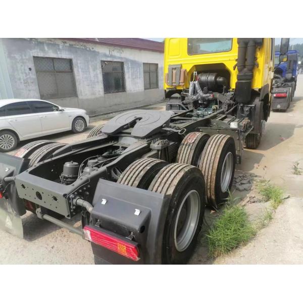 Manual Transmission Used Sinotruk HOWO 6X4 Tractor Truck Head for Your Customer Needs