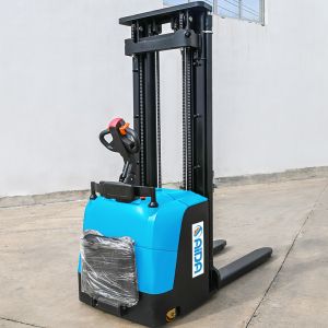 Standing Pallet Stacker Forklift , Semi Electric Hydraulic Stacker 2.2kw Lift