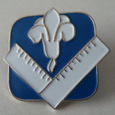 Cheap Low price and high quality Die Struck With Soft Enamel lapel pin badge for sale