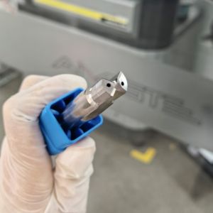 Anti Chipping Solid Carbide Drill Bit Coolant Through Deep Hole Drill Smooth