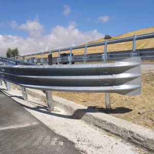 Road Traffic Safety Galvanized Fishtail Terminals End for Crowd Control Barrier