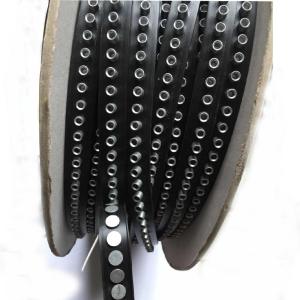 Self-piercing rivet for plates joint