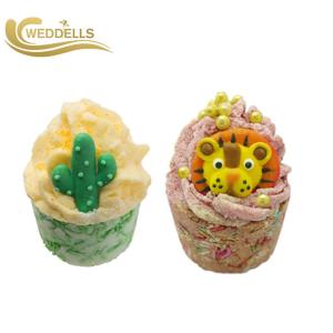 China Custom Cake Bath Bombs Rosemary Scent With Bubble Standard Package on sale